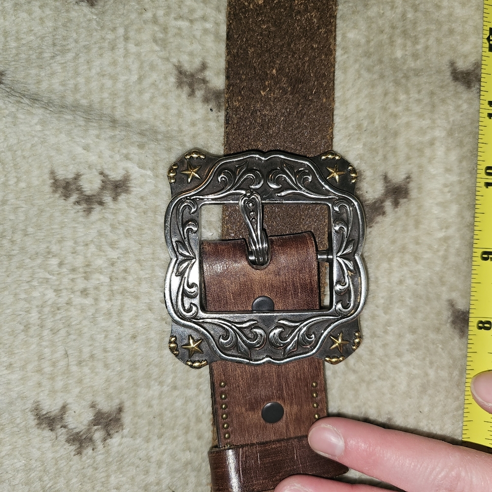 Justin leather belt 34"